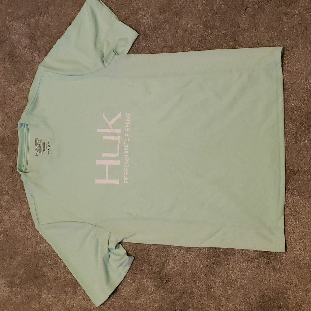 Small HUK Fishing Shirt